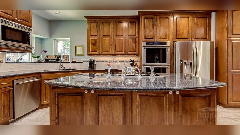 what is the best wood for kitchen cabinets